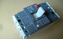 ABB(ABB)　塑殼斷路器　SIM160B160 TMF100-1000 FFC 3P